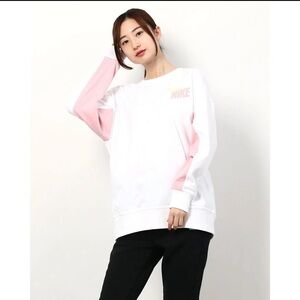Nike Dri-fit Oversized White/pink Logo Training Pullover top size medium